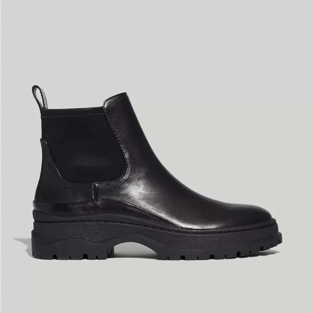 Madewell Dani Chelsea Lugsole Boot - Picture 2 of 4